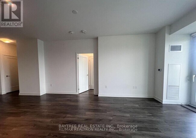 Photo - 105 Oneida Crescent Unit 1107
