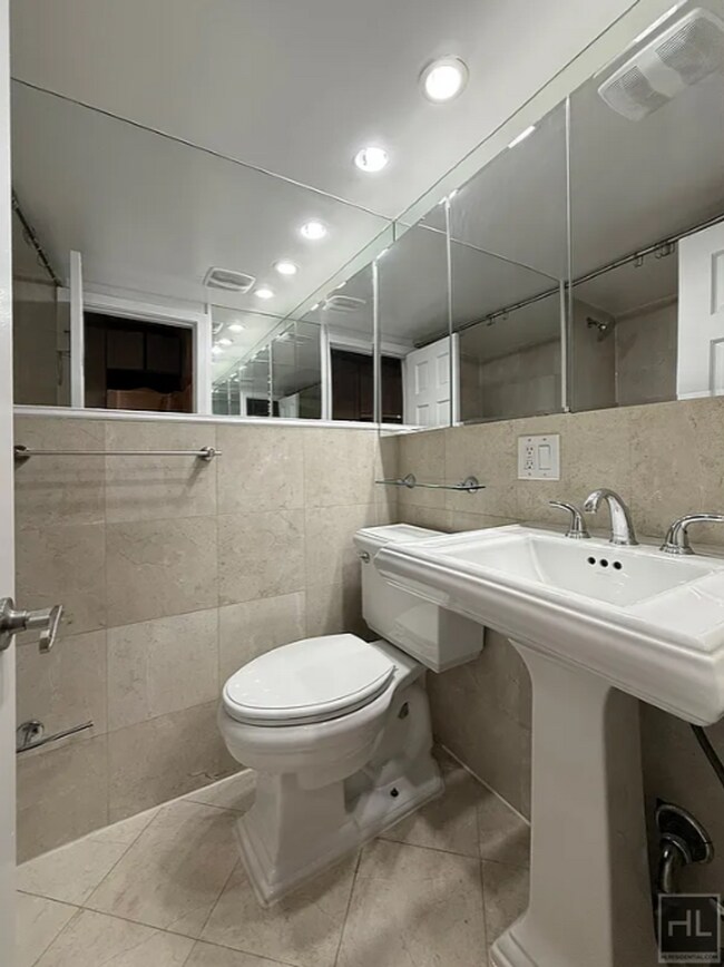 Photo - E 5TH ST. Unit 4D