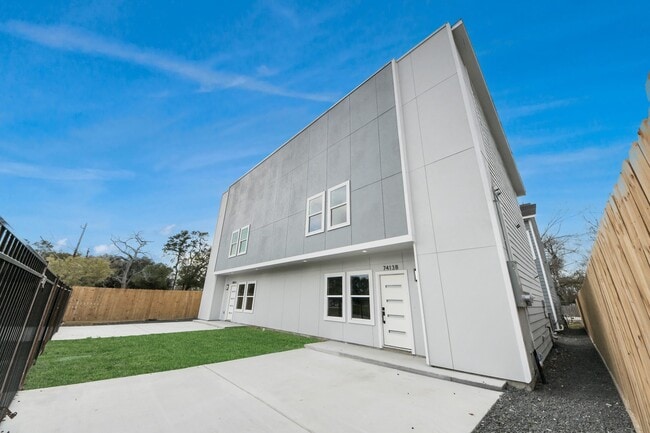 Photo - 7413 N Star St