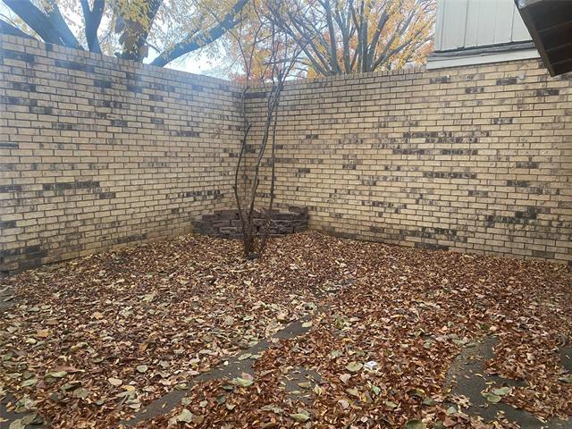 Photo - 501 Towne House Ln