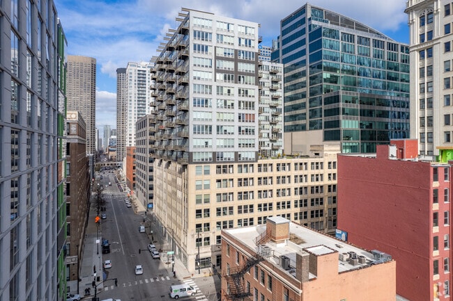 564 W Jackson Blvd - Quincy 565