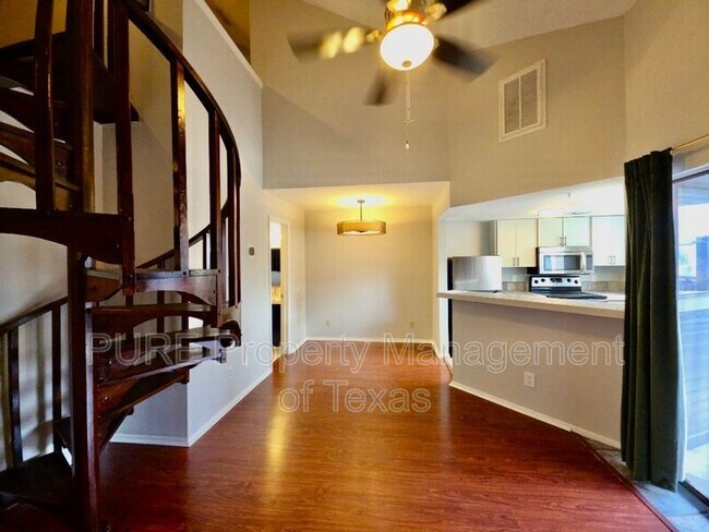 Photo - 2500 Burleson Rd Unit #521