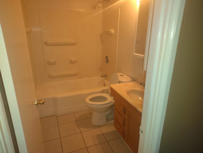 427 S 27th St