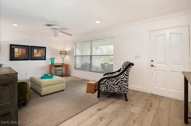 Photo - 552 105th Ave N