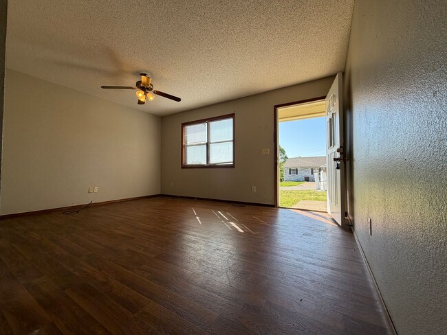 Photo - Cozy 2 Bedroom Duplex!