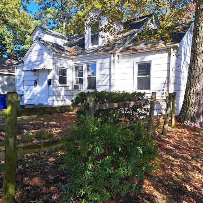 Building Photo - 9002 CHESA Unit 9002 B Chesapeake Blvd