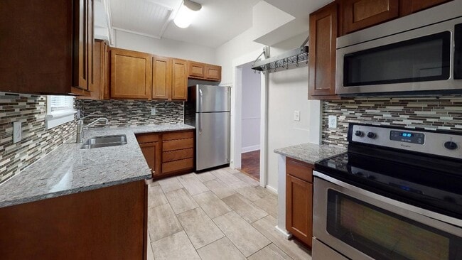 Beautiful 3 bedroom Clintonville home avai... - Beautiful 3 bedroom Clintonville home avai...