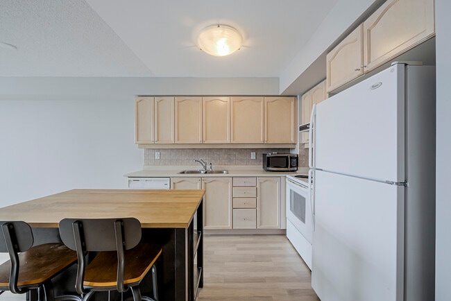 Photo - 710-1710 Humberwood Blvd