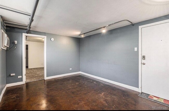 Photo - Great Capital Hill 1 Bedroom Garden Level Condo/ Utilities Included