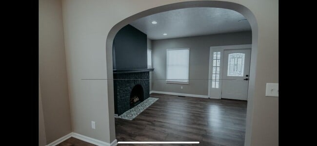 Photo - 637 S 44th St