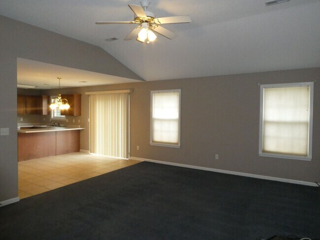 Photo - 3 Bedroom 2 Bath Home in Seven Oaks Neighborhood