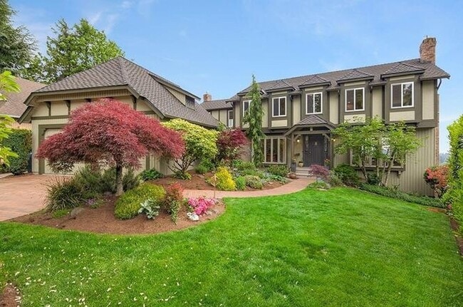 Building Photo - CLICK "REQUEST A TOUR" NOW!