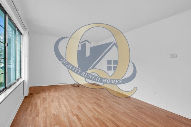 Photo - Available Now! - 3 Bedroom 1.5 Bath in Kearsley School District!