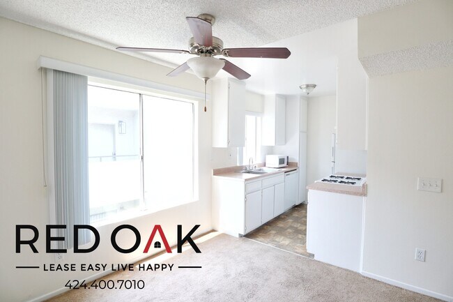 Photo - 11817 Victory Blvd Unit 310