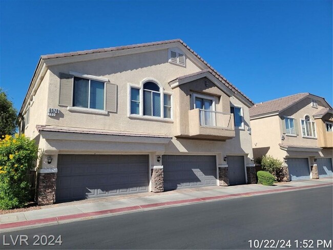 FANTASTIC SE TOWNHOME IN GATED COMMUNITY!! - FANTASTIC SE TOWNHOME IN GATED COMMUNITY!!