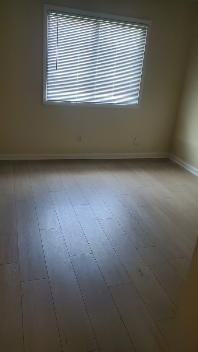 Photo - Pine Cove Apartments