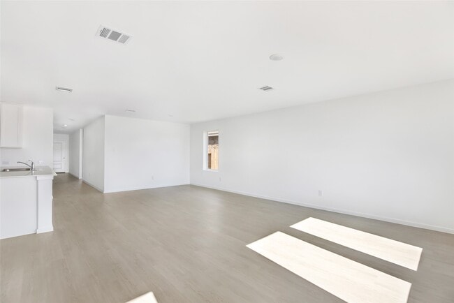 Photo - 724 Zuppino Ln