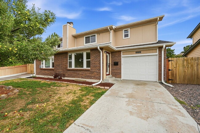 Building Photo - $2,495.95, 3 bed, 2.5 bath, located in Westminster with a large backyard. Unit #3642