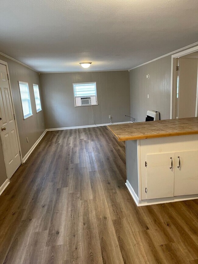 Renovated 1 Bed 1 Bath House Rental Casas en Alquiler Ruston, LA