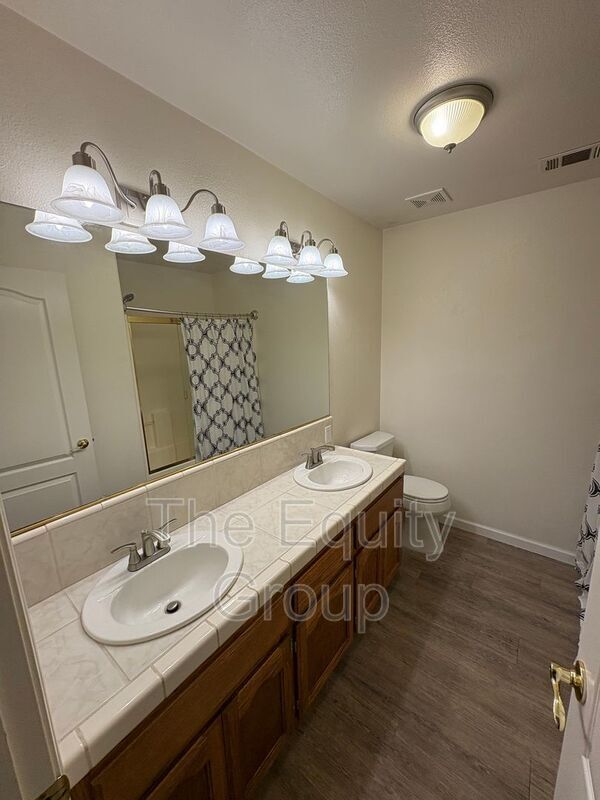 Photo - 2322 E Beech Ct