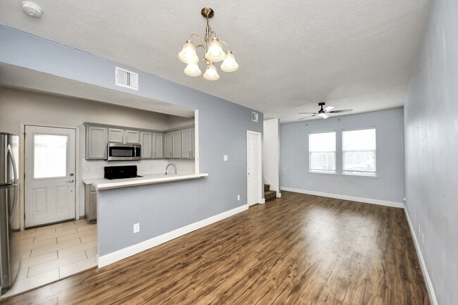 Photo - 3738 Lehall St