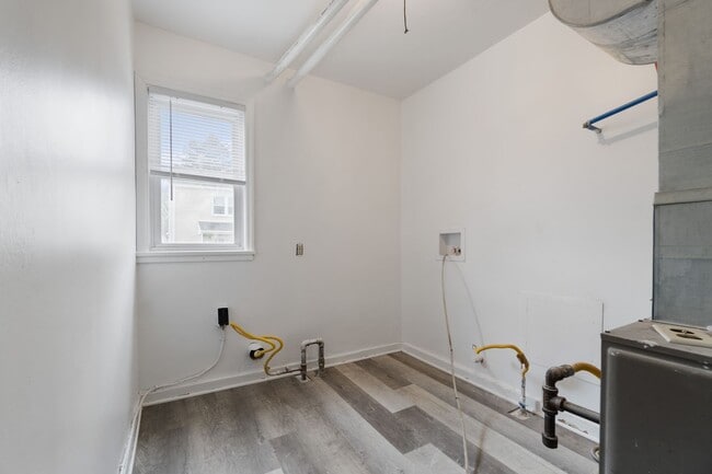 Photo - BEAUTIFUL 4 BEDROOM APARTMENTS!!