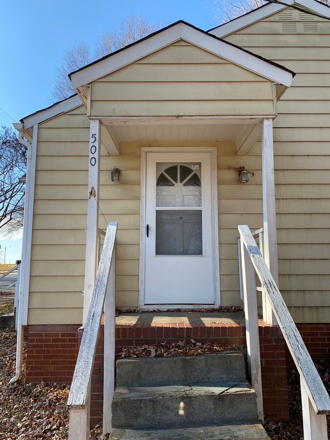 2 Bedroom/1 Bath home near Washington Park - 2 Bedroom/1 Bath home near Washington Park