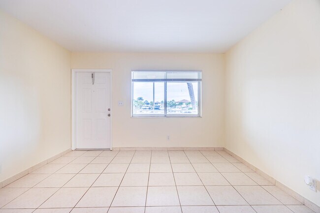 Photo - 361 SE 19th Ave Unit 19