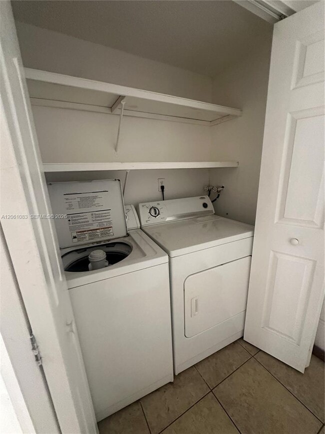 Photo - 8290 Lake Dr Unit 517