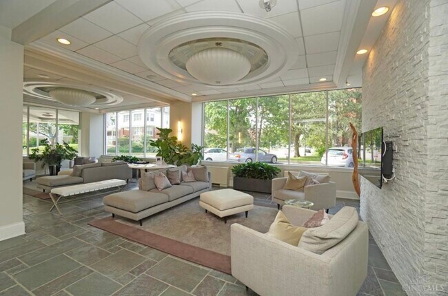 Photo - 2200 Victory Pky Unit 2501