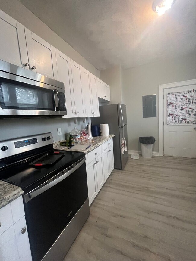 Photo - 246 Hatton St Unit 246 Hatton A