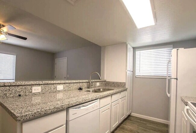 Photo - SPACIOUS EAST VALLEY LIVING IN PRIME MESA LOCATION WITH POOL ACCESS Unit 27