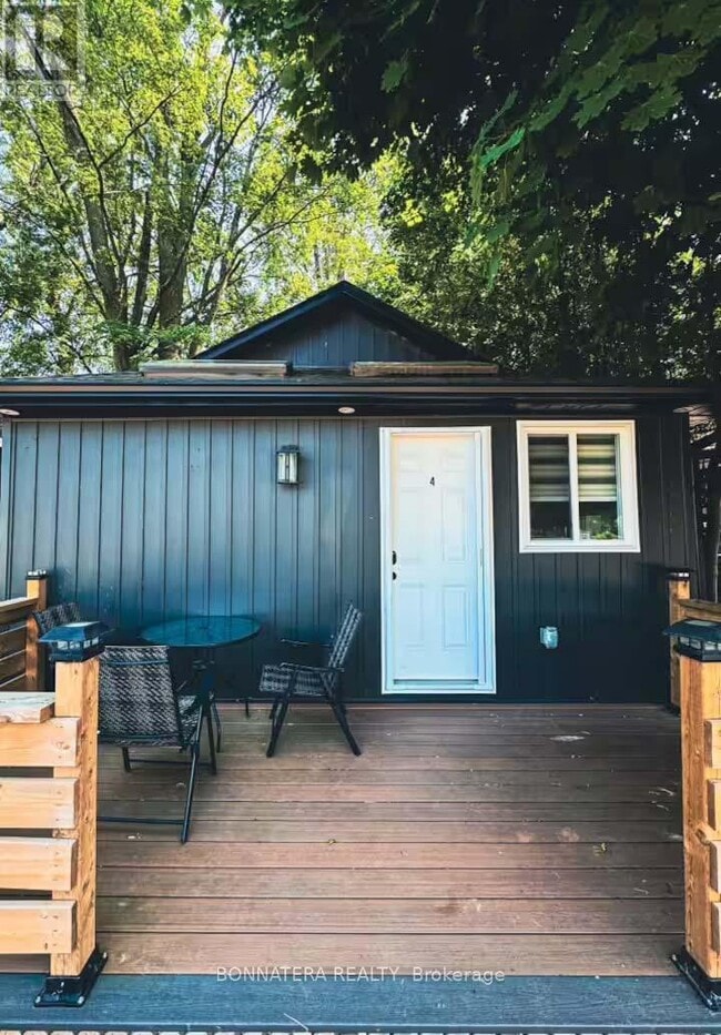 Photo - 687 Innisfil Beach Rd