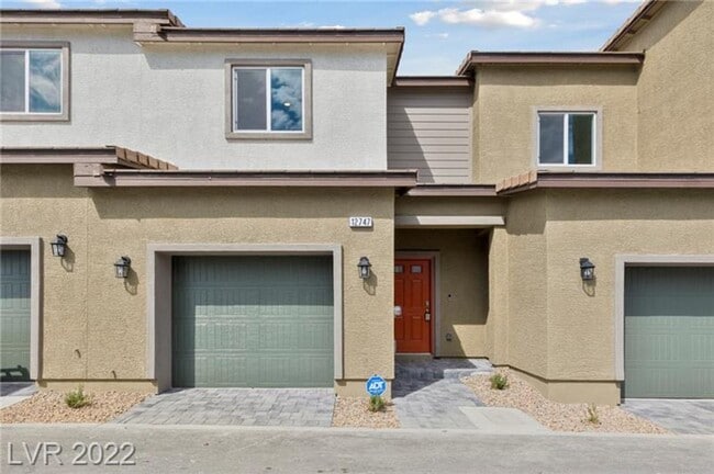 Henderson three bedroom with attached garage! - Henderson three bedroom with attached garage! House