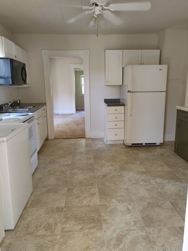 Photo - EDGEWOOD 2 BEDROOM RANCHER