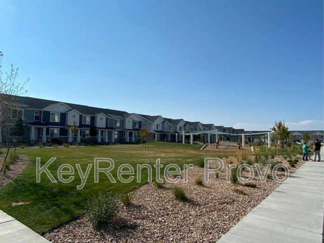Building Photo - 48 Heading Row Rental