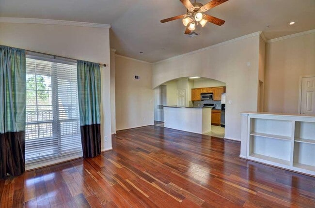 Photo - 6607 Lake Woodlands Dr Unit 531