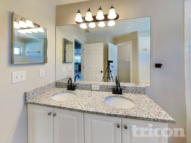 Photo - 24307 Satinwood Ct