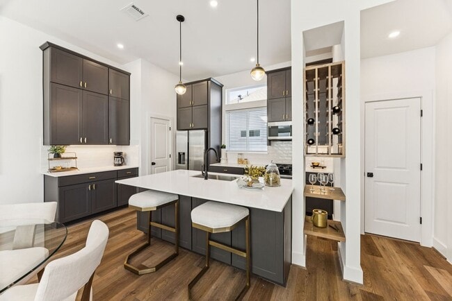 Photo - 2125 Hoskins Dr