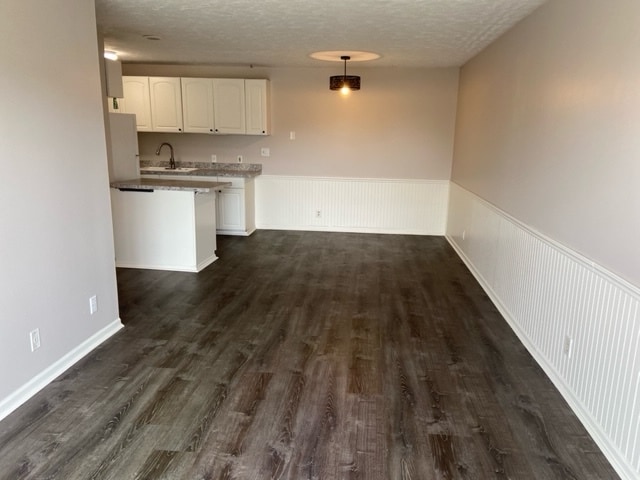 Building Photo - 247 W Union St Unit 204C