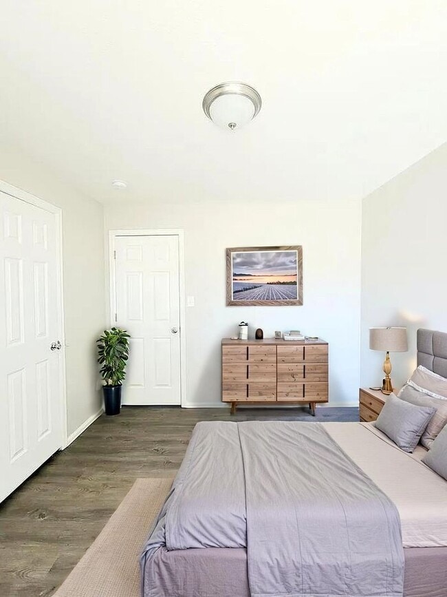 Photo - 1707 Oakshire Ln Unit A