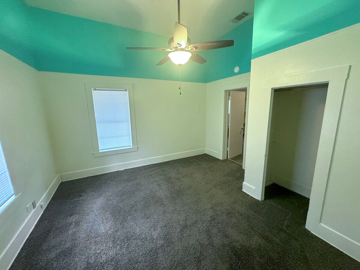 Photo - 715 Oscar Smith St