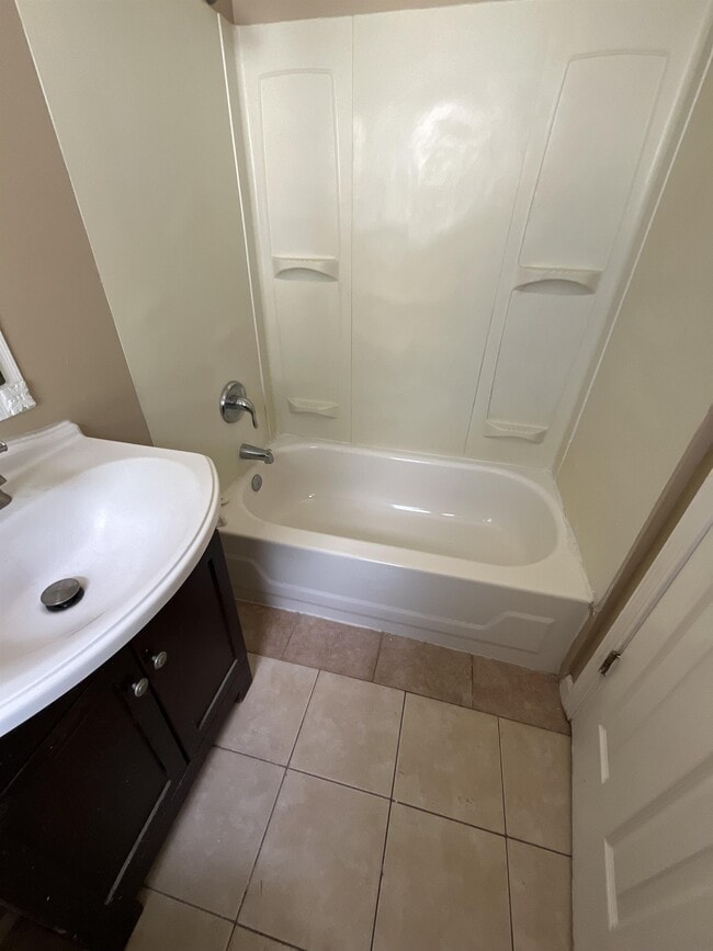 205 Elbring Dr