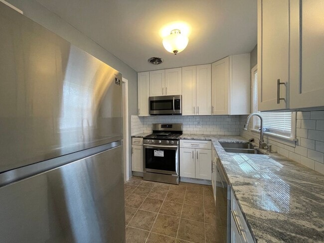 Photo - {7516} Prairie Village Ranch | Fenced Backyard | 1 car garage