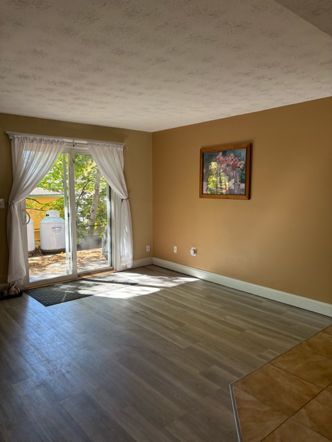 Living Area - 526 East Ave