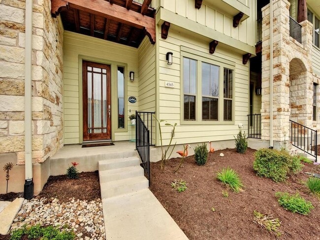 Photo - 4545 Mattie St