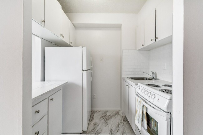 Photo - The Crossways