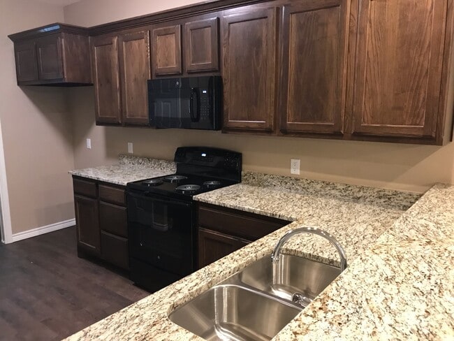 Photo - 615 Pecan Ct Unit 615