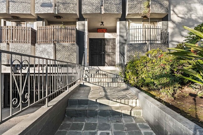 Photo - 2065 Rodney Drive