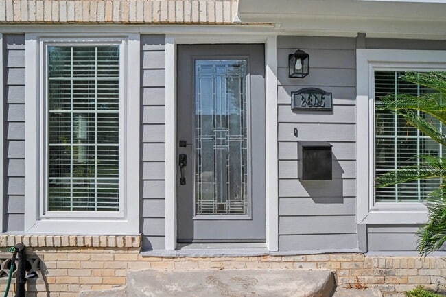 Photo - 2805 Rosewood St
